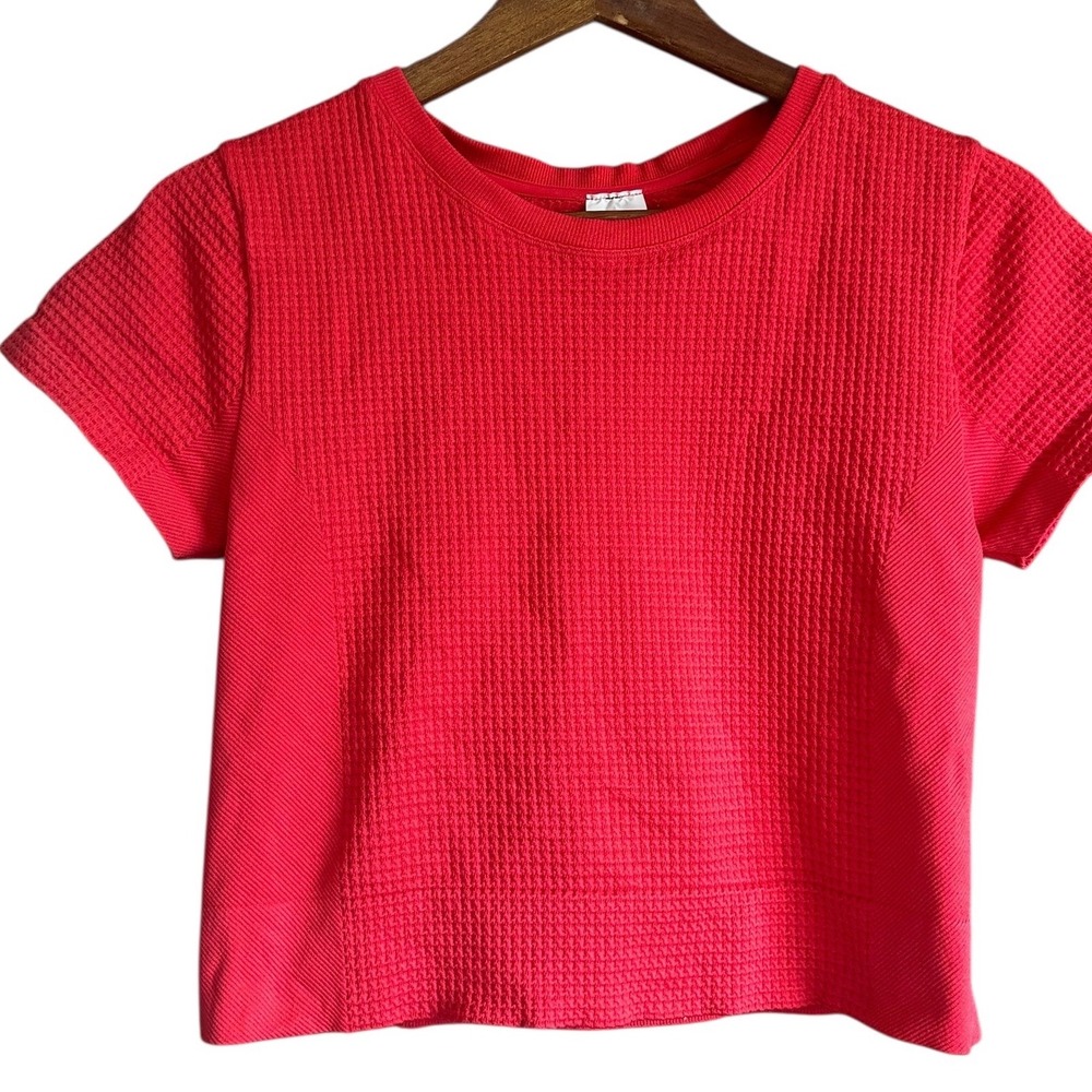 Women’s Textured Short Sleeve Top - Red